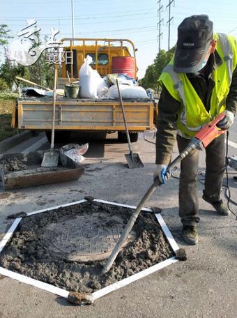 襄阳市政管理处 加强道路设施维护 确保道路通畅